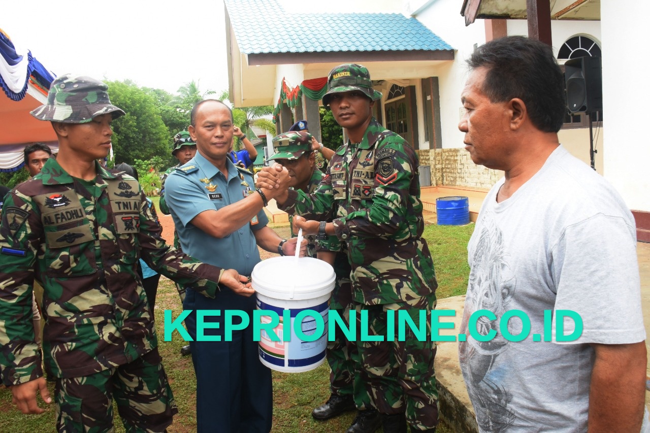 Luar Biasa ! Lantamal IV Renovasi Gereja Oikumene Kijang