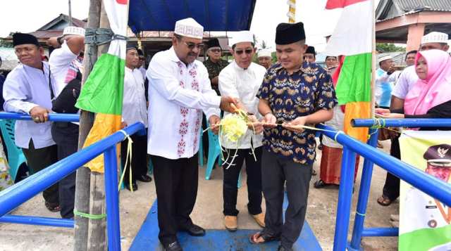 Bupati Karimun Resmikan Dermaga Apung di Moro