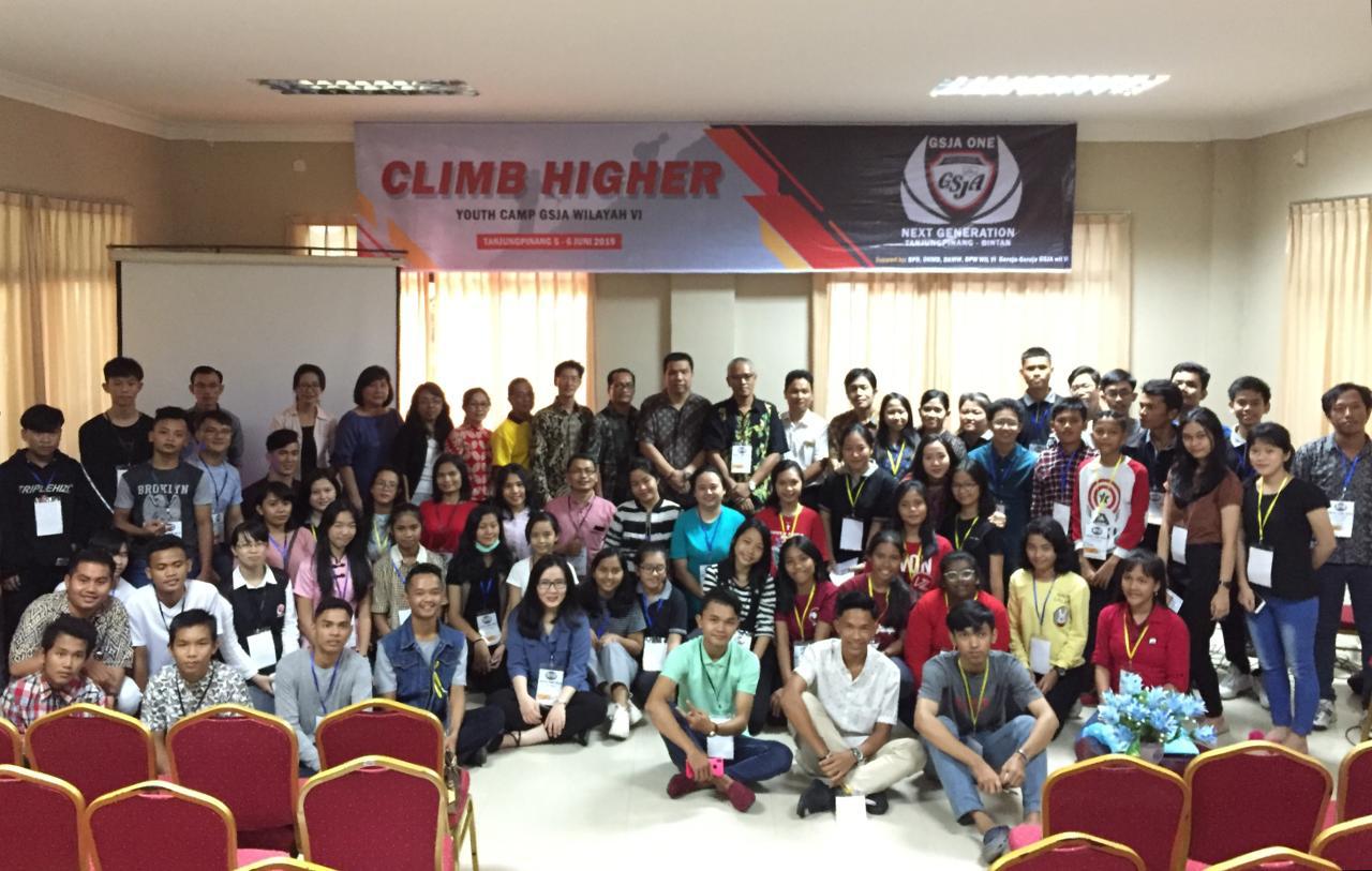 Rudi Chua Hadiri Acara Youth Camp di Hotel Pelangi