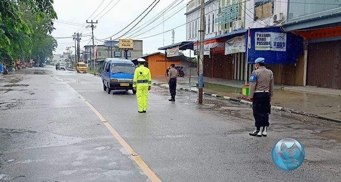 Polisi Hentikan Kendaraan di Karimun Selama 3 Minet