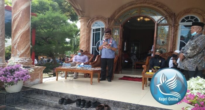 Saat Silaturahmi,Tokoh Masyarakat Amir Aca Tanya Suryo,Apakah Sanggup Bangun Karimun ?