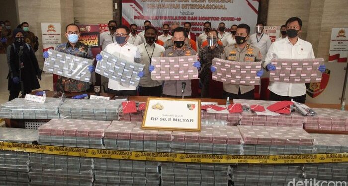 Penampakan Duit Rp 56 Miliar Hasil Kejahatan COVID-19