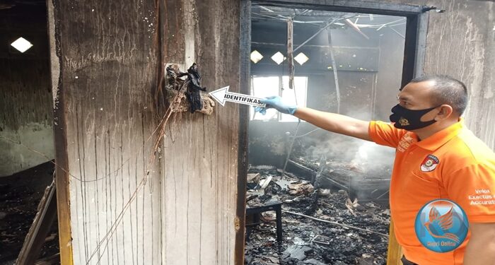 Sekitar pukul 04.00 Wib Ruko Terbakar di Sungai Raya Meral