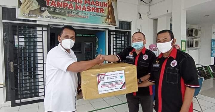 Persaudaraan Jawa,Batak dan Tionghoa (Pejabat) Kembali Lakukan Aksi Bantuan Pembagian APD dan Masker Ke Puskesmas Bulang