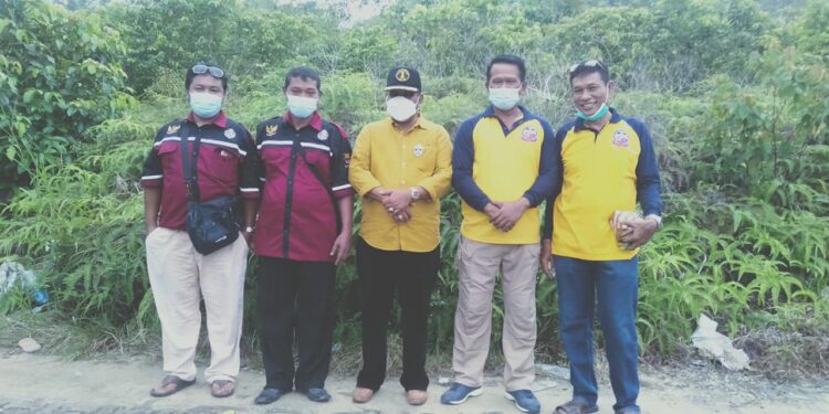 Aunur Rafiq Akan Ratakan Pemakaman Kristen yang Berbukit