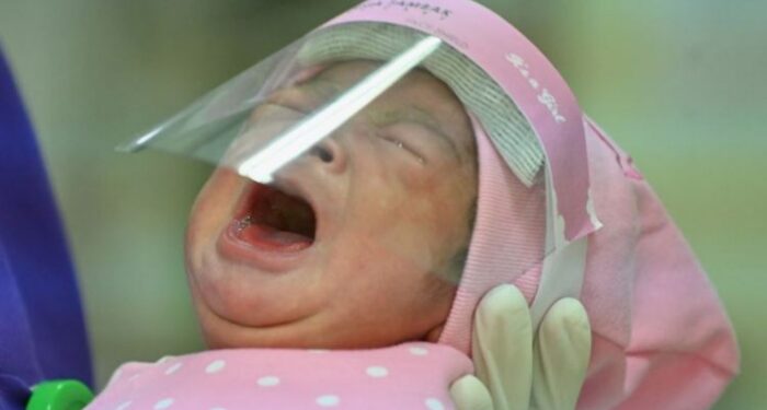 Ibu di Singapura Lahirkan Bayi dengan Antibodi Covid-19