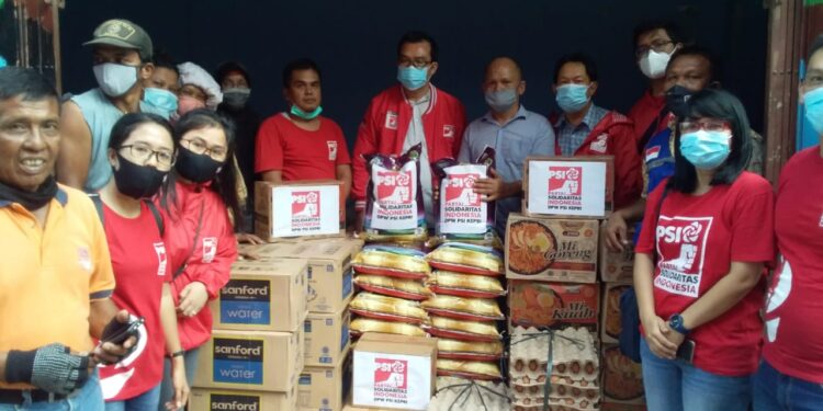 Partai Solidaritas Indonesia (PSI) Kepri Serahkan Bantuan Untuk Korban Kebakaran di Jodoh, Wujudkan Peduli Terhadap Sesama