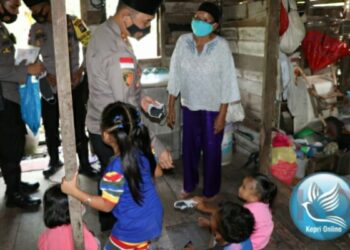 Gerakan Kemanusiaan, Kapolres Karimun Lakukan Bakti Sosial