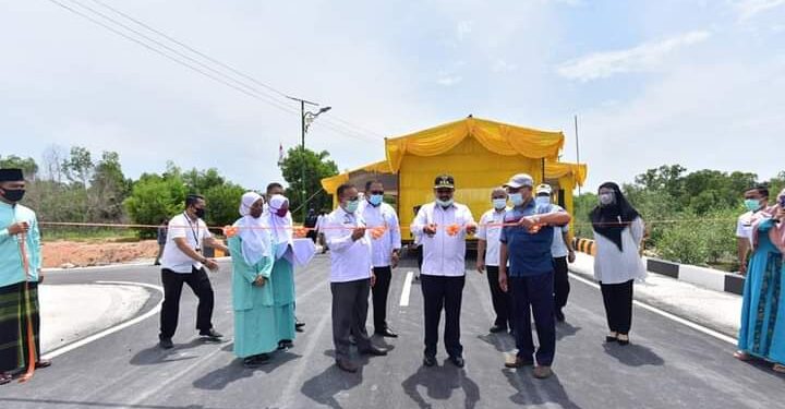 Bupati Aunur Rafiq Hadiri Kegiatan Pembangunan Insfrastruktur