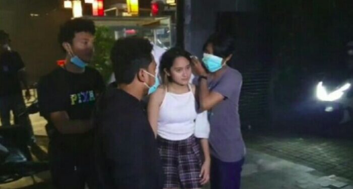 Artis Salshabilla Usai Kecelakaan, Diam dan Pandangan Kosong