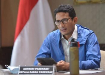 Sandiaga Ungkap Fakta Jaket Biru Menteri, dari Harga hingga Filosofinya
