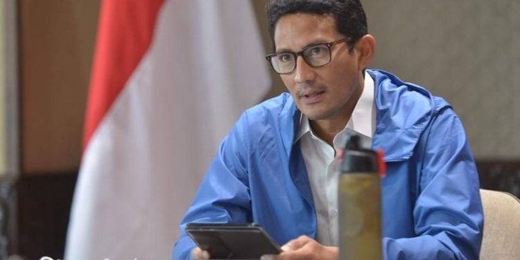Sandiaga Ungkap Fakta Jaket Biru Menteri, dari Harga hingga Filosofinya