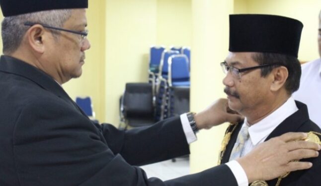 M. Syuzairi Akademisi UMRAH: Pembahasan FTZ BBK dan Tanjungpinang Agar Dihentikan Karena Berpotensi Mall Administrasi