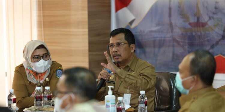 Arif Pimpin Rapat Evaluasi Kinerja Pemprov Kepri