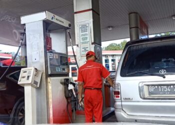 Warga Batam, Beli Premium di SPBU Harus Pakai Kartu