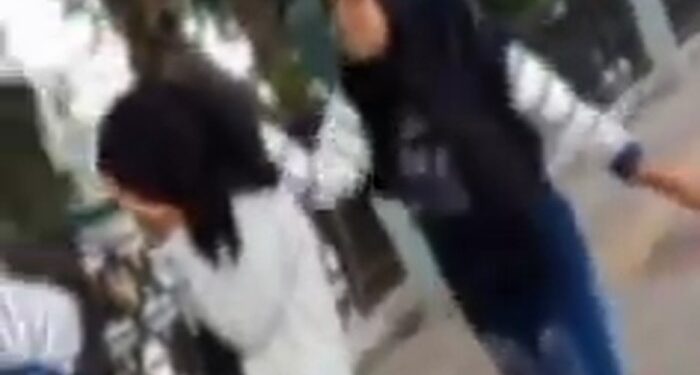 Viral Remaja Putri di Gresik Di-bully, Dipukuli Hingga Ditampar