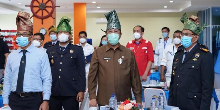 Bea Cukai Karimun Award penghargaan pengguna jasa sosialisasi program pemulihan ekonomi nasional