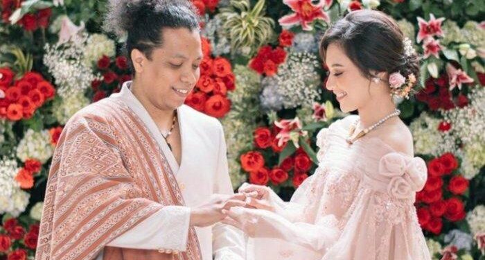 Alasan Ibunda Indah Permatasari Tak Restui Arie Kriting