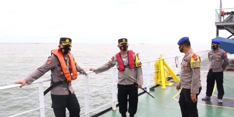 Kapolres Karimun Turun Laungsung Mencari Penyelam yang Hilang