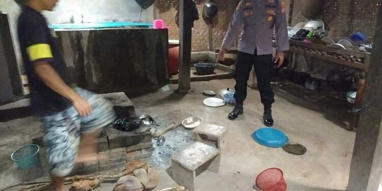 Marah Tak Dibelikan Sepeda Motor, Seorang Anak Bakar Rumah