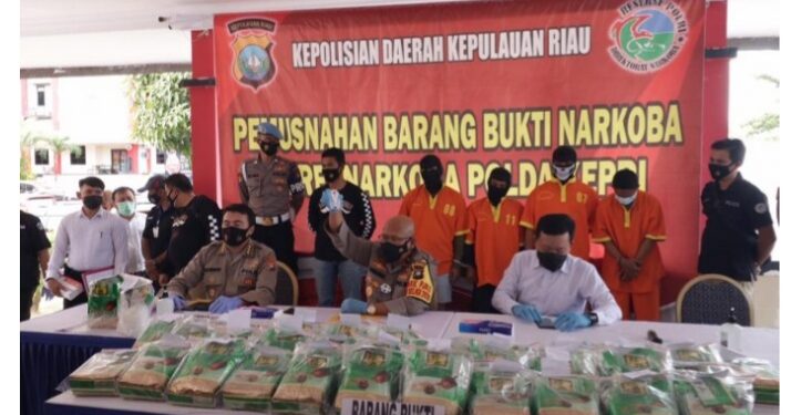 Wakapolda Kepri Pimpin Pemusnahan 47 Kg Narkotika Jenis Sabu