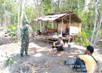 Babinsa Tanjung Hutan Menghimbau Masyarakat Untuk Tidak Melakukan Aktivitas Pembakaran, Khususnya yang Membuka Lahan