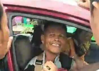 Oknum Kades Dicegat Massa Saat Berduaan dengan Istri Orang di Mobil