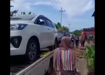 Viral Video Warga Satu Desa di Tuban Borong 176 Mobil Baru