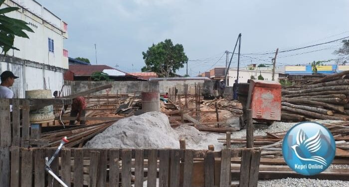 Aktifitas Pembagunan Ruko Tanpa IMB,Pemilik Akui Tidak Ada yang Suruh Stop