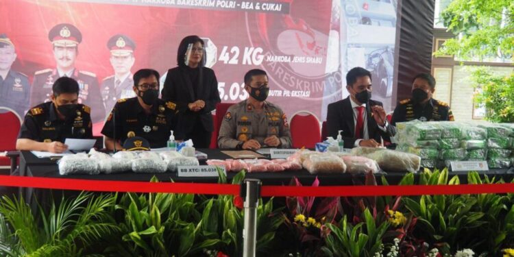 Bareskrim dan Bea Cukai Gagalkan Peredaran Narkoba 42,3 Kg Sabu dan 85 Ribu Pil Ektasi