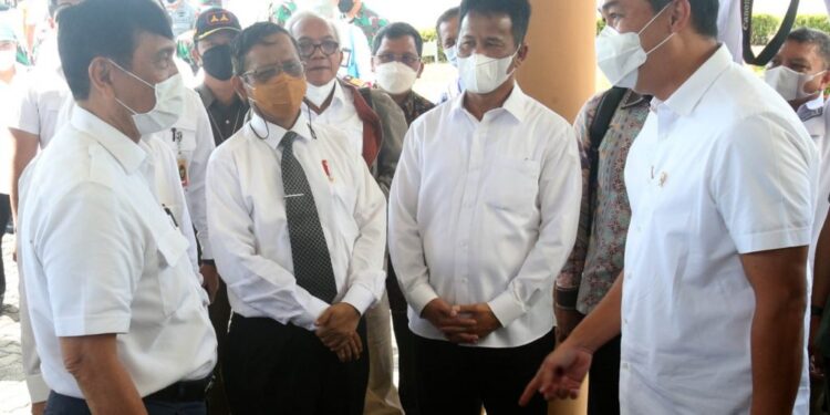 Resmikan Batam Logistic Ecosystem, Rudi Sambut Empat Menteri di Bandara