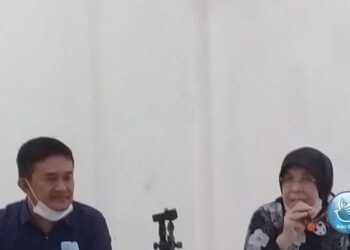 Hj. Emma Yohana, Anggota DPD/MPR RI Ajak Wartawan Pasaman Untuk Ikut Berwirausaha