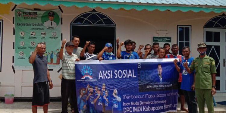 DPC IMDI Kabupaten Karimun lakukan Aksi Sosial di Surau Al Jannah Desa Jang Kecamatan Moro
