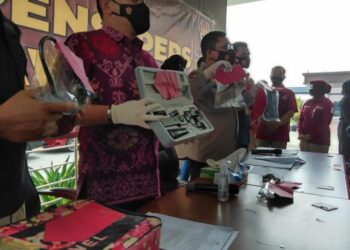 Heboh Sejoli Buat Puluhan Video Mesum dan Unggah ke Situs Porno Dunia