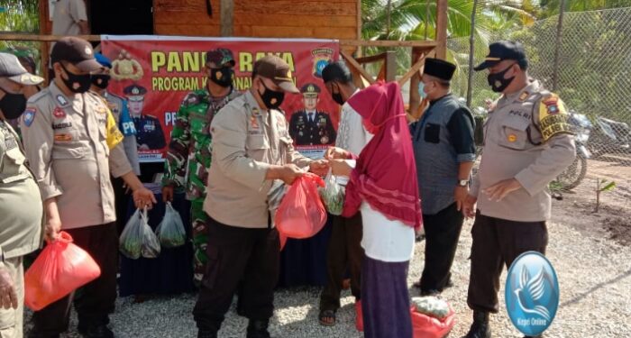 Mendukung ketahanan pangan sesuai arahan Kapolri, Polsek Moro lakukan Panen Raya Ikan Lele dan Cabe