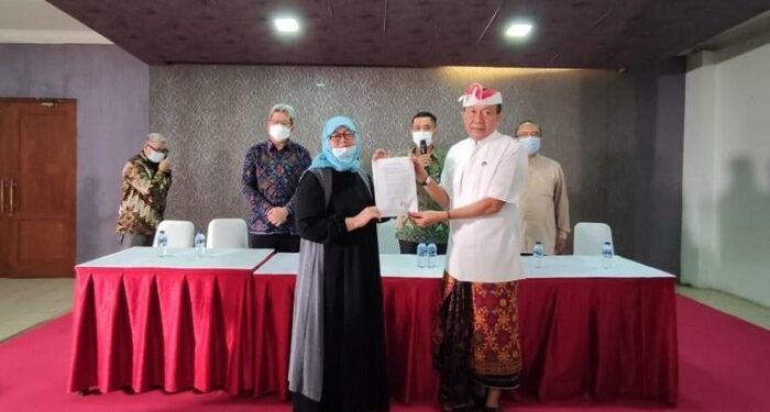 Diduga Nistakan Agama, Desak Made Darmawati Minta Maaf ke Umat Hindu