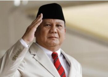 Prabowo Janji Biaya Sekolah hingga Kuliah Anak Komandan KRI Nanggala 402 saat Kunjungi Rumah Duka