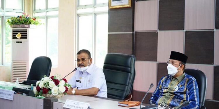 Bupati dan Wakil Bupati Karimun Hadiri Rapat Koordinasi Satuan Tugas Penanganan COVID-19