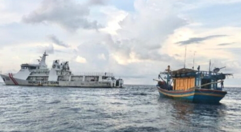 Curi Ikan di Laut Natuna Utara, Kapal Berbendera Vietnam Ditangkap Bakamla RI