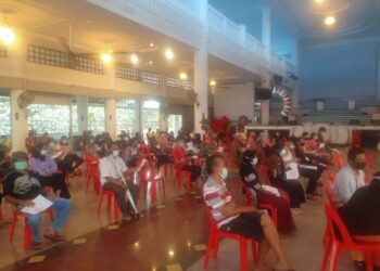 Babinsa Kelurahan Teluk Air Terus Pantau Kegiatan Vaksinasi di Kecamatan Karimun