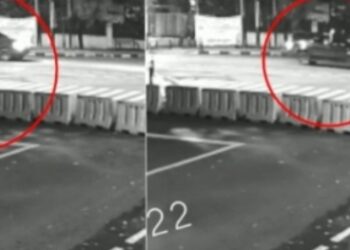 Polisi Berhamburan Keluar, Ada yang Bawa Senpi Laras Panjang dan Pistol