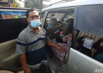 Memilukan Emak-emak Sesak Napas Ditolak 7 RS Dengan Alasan Penuh Pasien, Keluarga hanya bisa pasrah