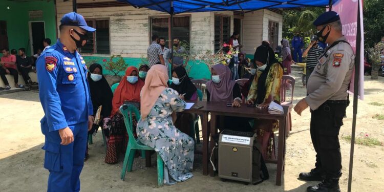 Satpolairud Polres Karimun Melaksanakan Kegiatan Nasi Kapau Guna Membantu Percepatan Vaksinasi Bagi Masyarakat