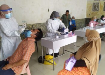 Tim Gustu C-19 Nongsa Gelar Rapid Antigen Massal di Perumahan Purna Yudha Indah Kabil, Satu Orang Terkonfirmasi Positif