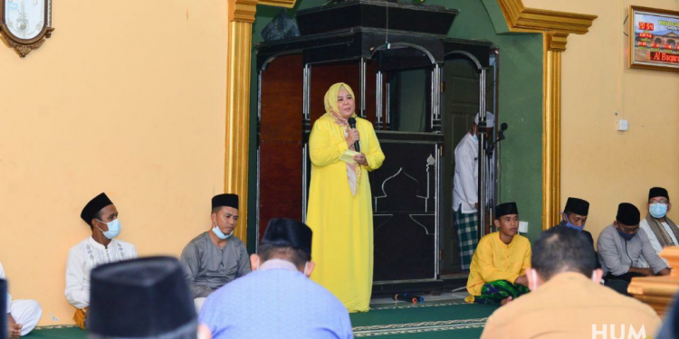 Melalui Safari Ramadhan Wagub Kepri Ajak Masyarakat Natuna Puilhkan Ekonomi Melalui Inovasi