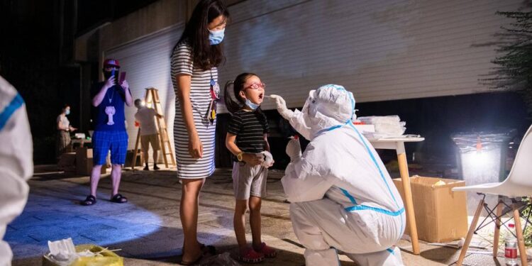 Angka Kasus Harian COVID-19 Bertambah, Cina Pecat Para Pejabatnya