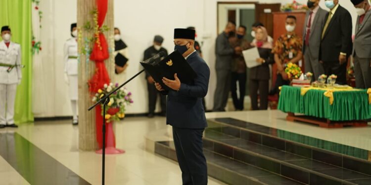 Bupati Lingga Kukuhkan Paskibraka Tahun 2021