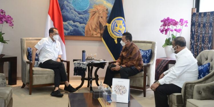 Bersama Menhub, Gubernur Bahas Infrastruktur Pelabuhan dan Bandara Karimun dan Natuna