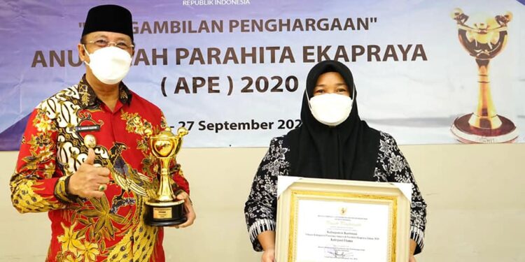 Kabupaten Karimun Mendapat Penghargaan Anugerah Parahita Ekapraya
