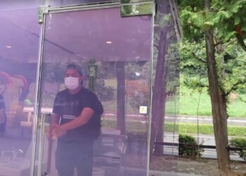 Keren! Ini Toilet Umum Transparan di Jepang yang Viral Itu